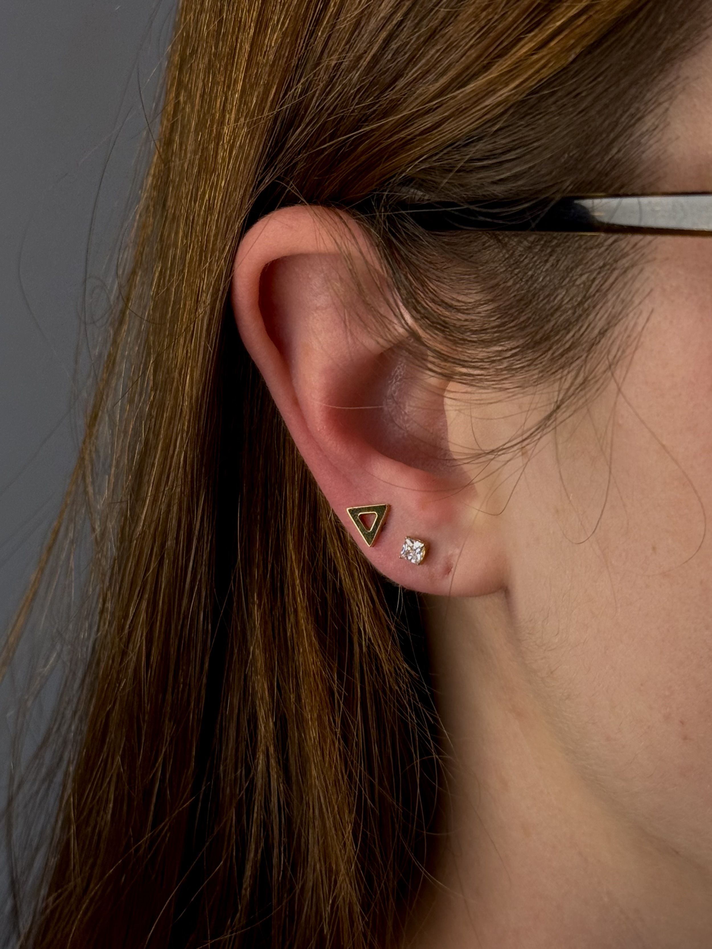 Топ "HOLLOW TRIANGLE GOLD"